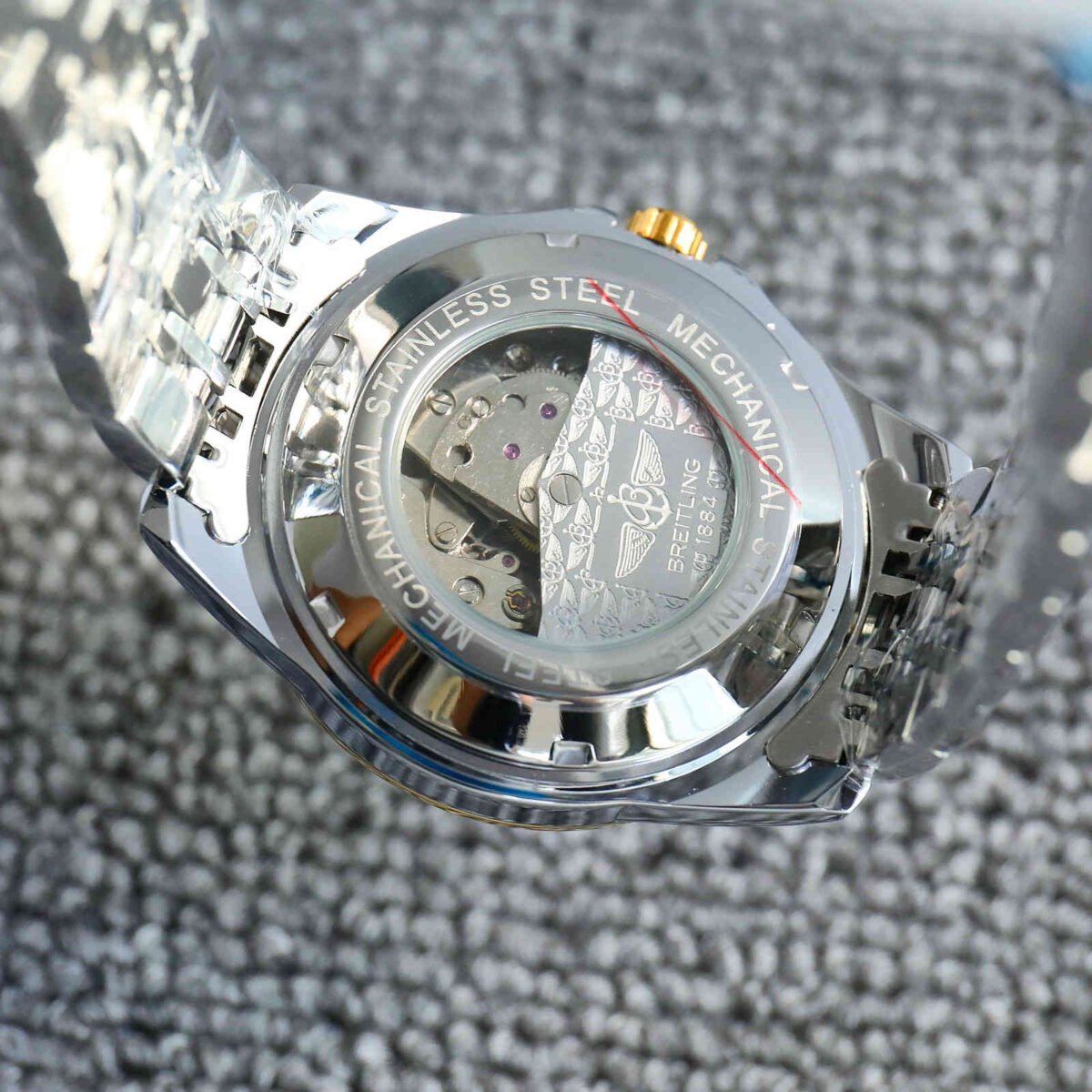 Best Place to Buy Breitling B15580 replica watches worldwide, We offer High Quality fake Breitling watch! You can get top quality of the cheapest price.